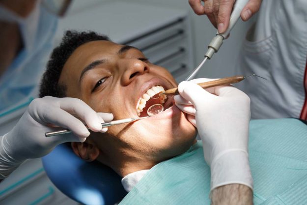 Treating A Chipped Tooth treating a chipped tooth